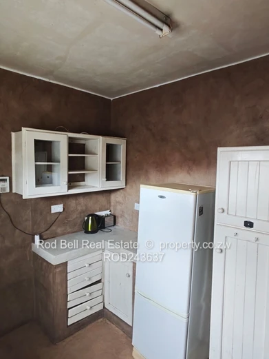 Avondale West: 2-Bed Garden Flat