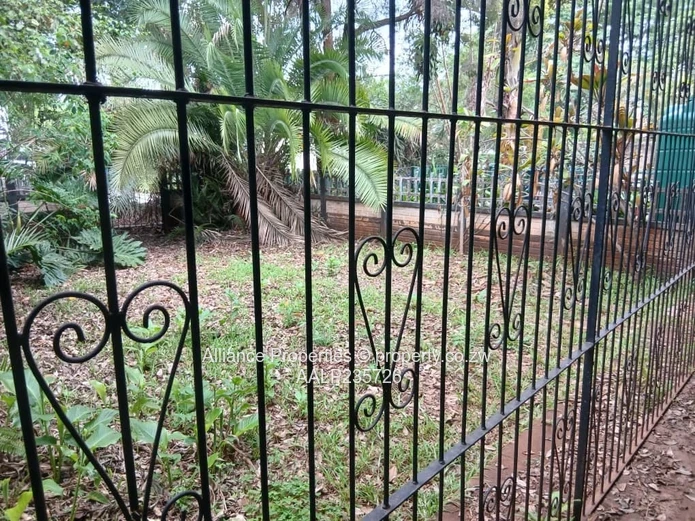 Duplex Investment: 3-Bed Unit with Garage & Deeds in Central Avenues Location