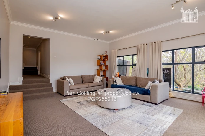 Timeless Elegance on the Hill - Price Drive Brooke Estate 