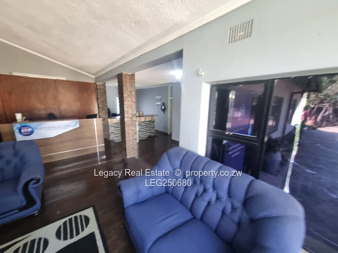 Upper Hillside 4BR — Walled Home with Main Rd Frontage