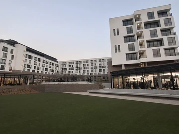 Flat & Apartment
