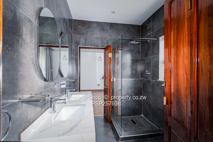 Newly Built Modern Double Storey Family Home!