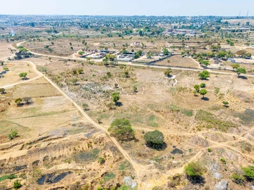 Commercial & Industrial Land