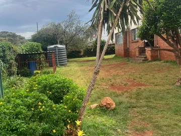 2 Bedroom Flat & Apartment