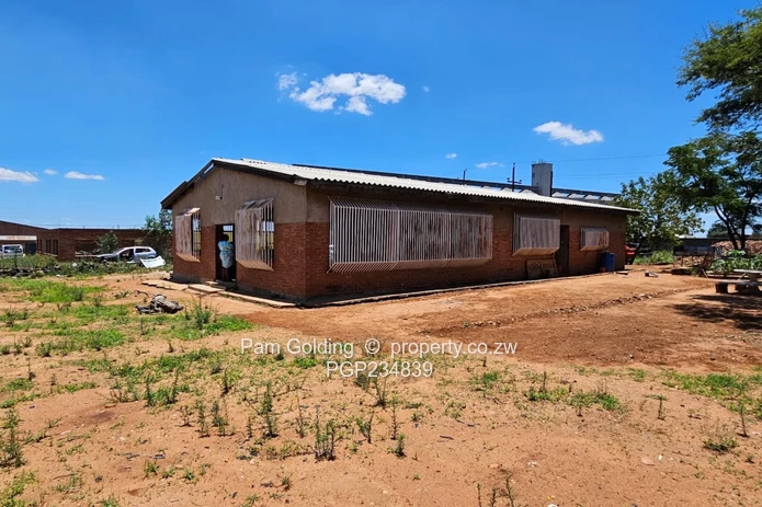 Versatile Commercial Stand In Kelvin West