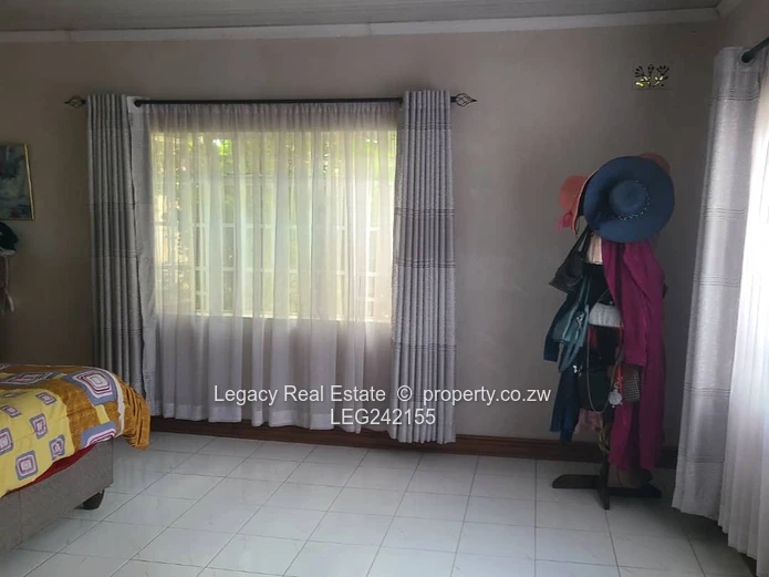 Beautiful Marlborough Family Home with Borehole & Solar Power