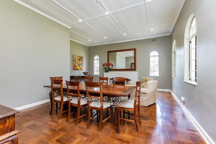 Classic Cape Dutch Architecture in Greendale North / Highlands