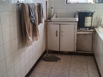 2 Bedroom Flat & Apartment