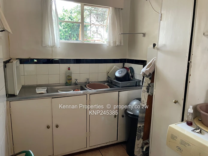 1600 s/mtrs with House for sale closer to S Machel Ave and Cresta Hotel Part of Eastlea  (Sole Mandate)