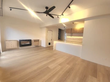 3 Bedroom Flat & Apartment