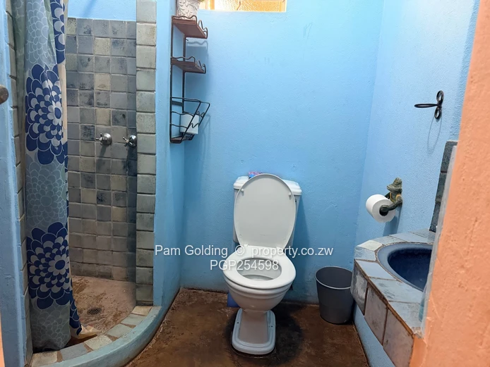 Stunning Property in Old Victoria Falls