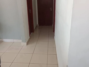 2 Bedroom Flat & Apartment
