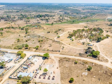 Commercial & Industrial Land