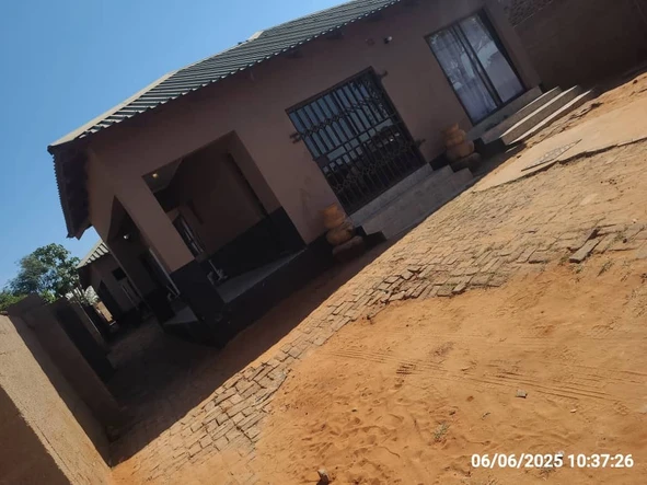 16 Bedroom Flat & Apartment