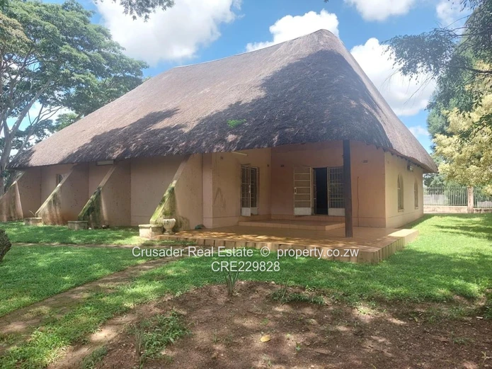 Large lifestyle property in Goromonzi for sale (Sole Mandate)
