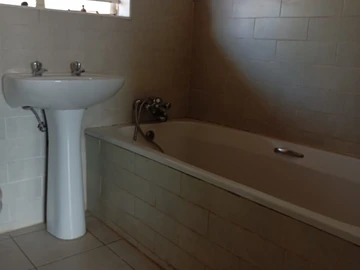 2 Bedroom Garden Flat