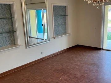 7 Bedroom House