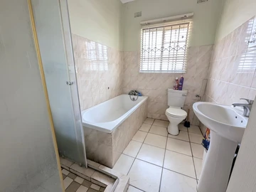 2 Bedroom Garden Flat