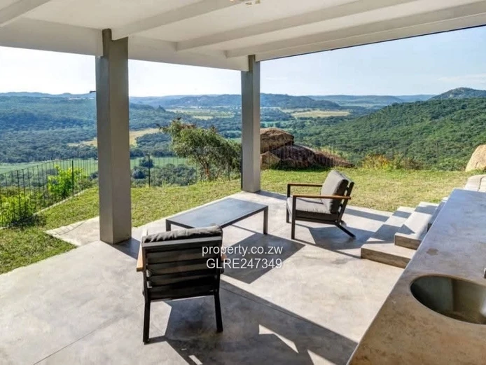 Greendale 4-Bed Home on 4 Acres — Pool, Borehole & Views