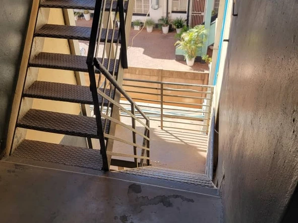 2 Bedroom Flat & Apartment