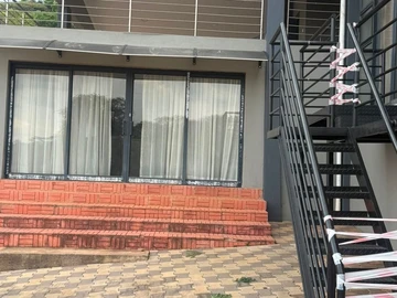 6 Bedroom House
