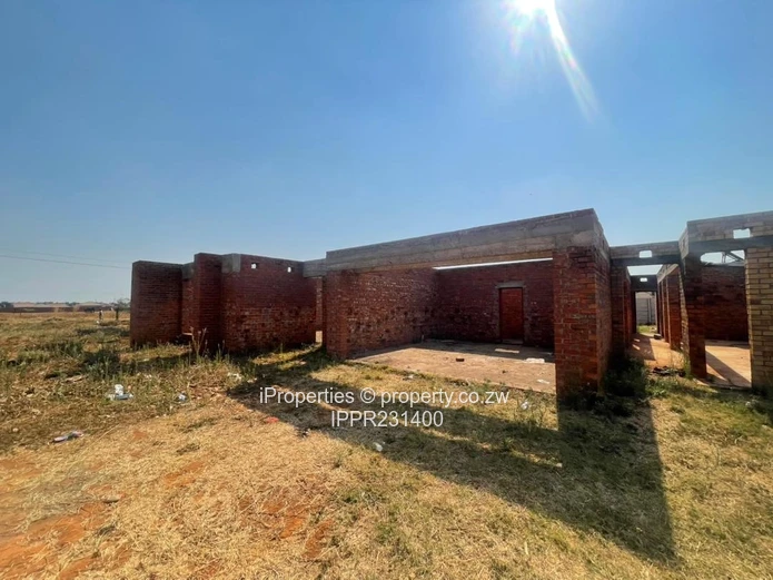 Spacious 2,000m² Corner Stand with Incomplete Multi-Unit Development