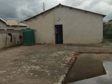 Cozy 2-Bedroom House for Rent in Budiriro, Harare
