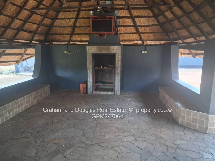 Kadoma Sabona bona plot for sale