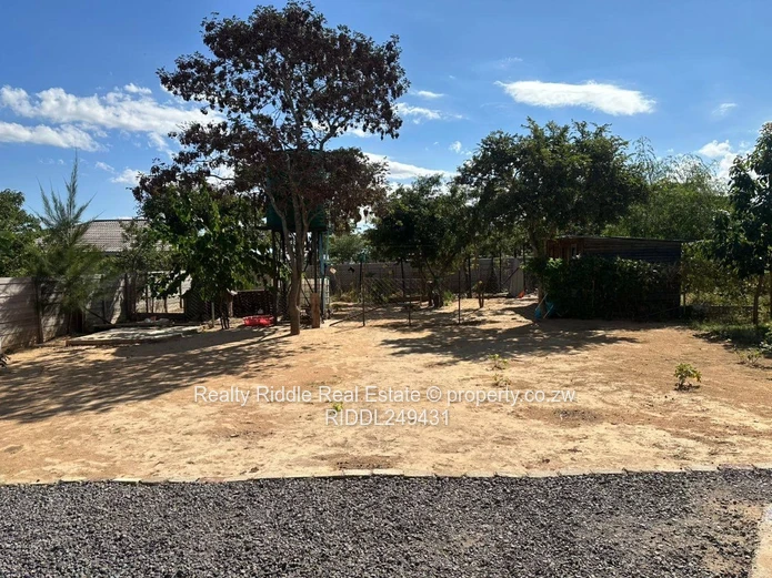 Spacious 4-Bed Family Home with Borehole in Northgate Heights