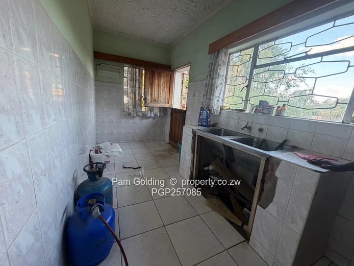 House for Sale in Hillside