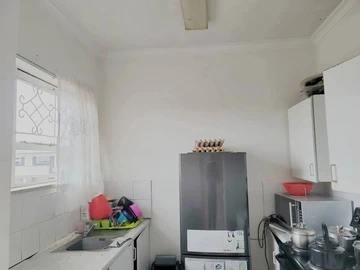 2 Bedroom Flat & Apartment