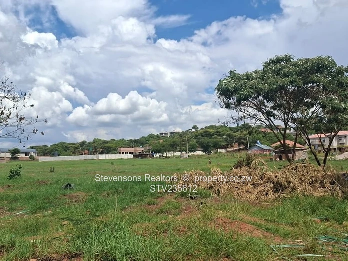 2100m² Gletwin Park Stand — Near New Builds, Gravel Road Access.