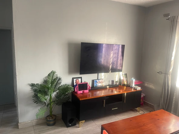 2 Bedroom Garden Flat