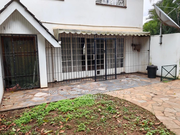 Avondale West: 2-Bed Garden Flat