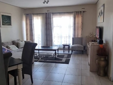 3 Bedroom Flat & Apartment