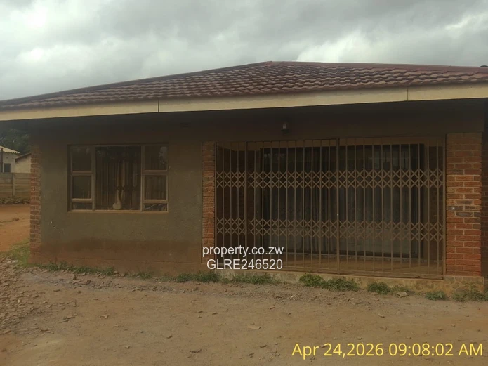 Kuwadzana 4-Bed Brick Home — En Suite & Fitted Kitchen