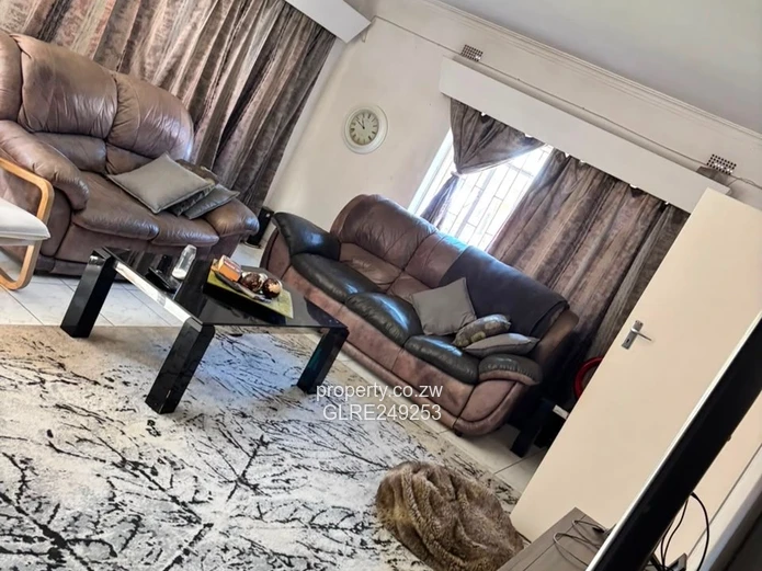 Secure Ground-Floor 3-Bed Avondale Flat with Borehole