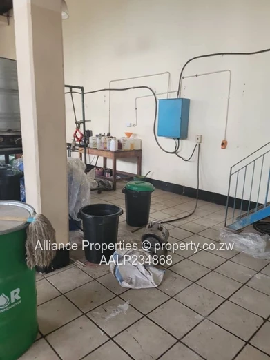 Msasa industrial warehouse with 375sqm warehouse space