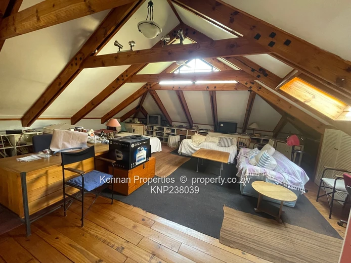 Beautifully Furnished Home In Newlands - Well Worth A Visit