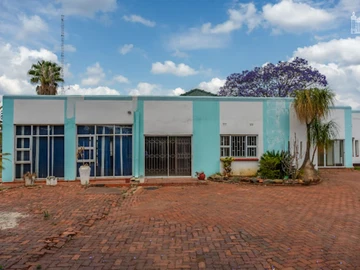 10 Bedroom House
