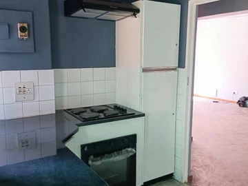 2 Bedroom Flat & Apartment