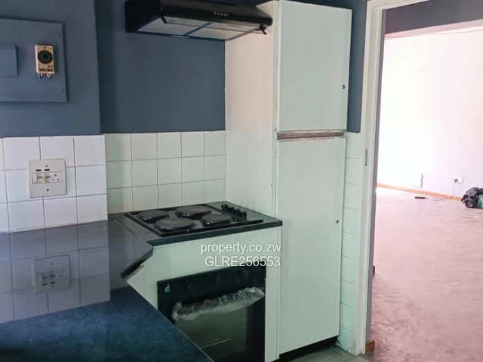 Avondale 2-Bed Townhouse - Garden, Carport & Tank