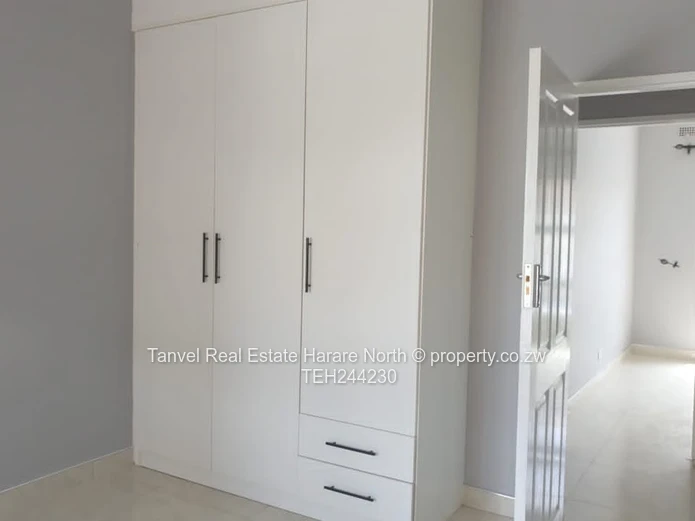 Strathaven:Available for Letting is a morden  3 bedroomed house with Mes, open plan kitchen, lounge 