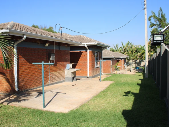 3 Bedroom Flat & Apartment