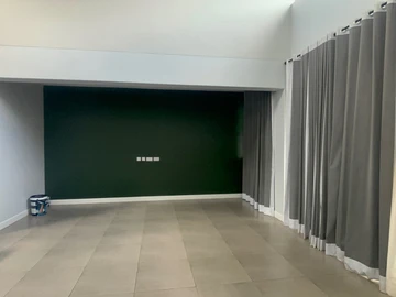 3 Bedroom Flat & Apartment