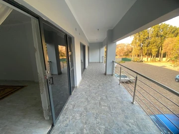 3 Bedroom Flat & Apartment