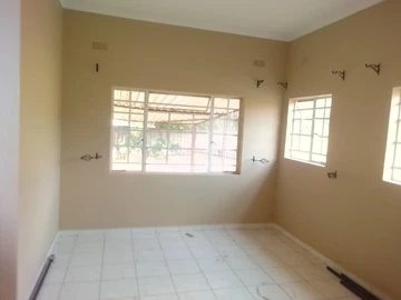 3 Bedroom Flat & Apartment