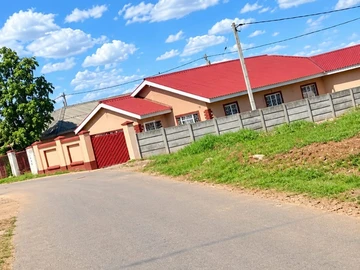 6 Bedroom House