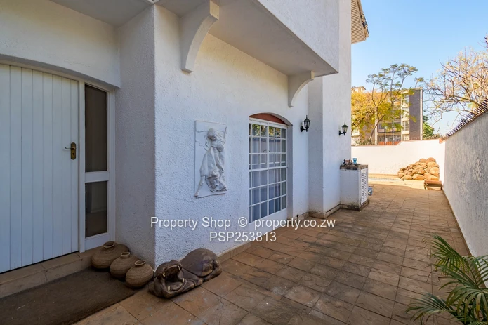 Elegant 3 Bedroom Furnished Apartment