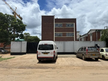 3 Bedroom Flat & Apartment